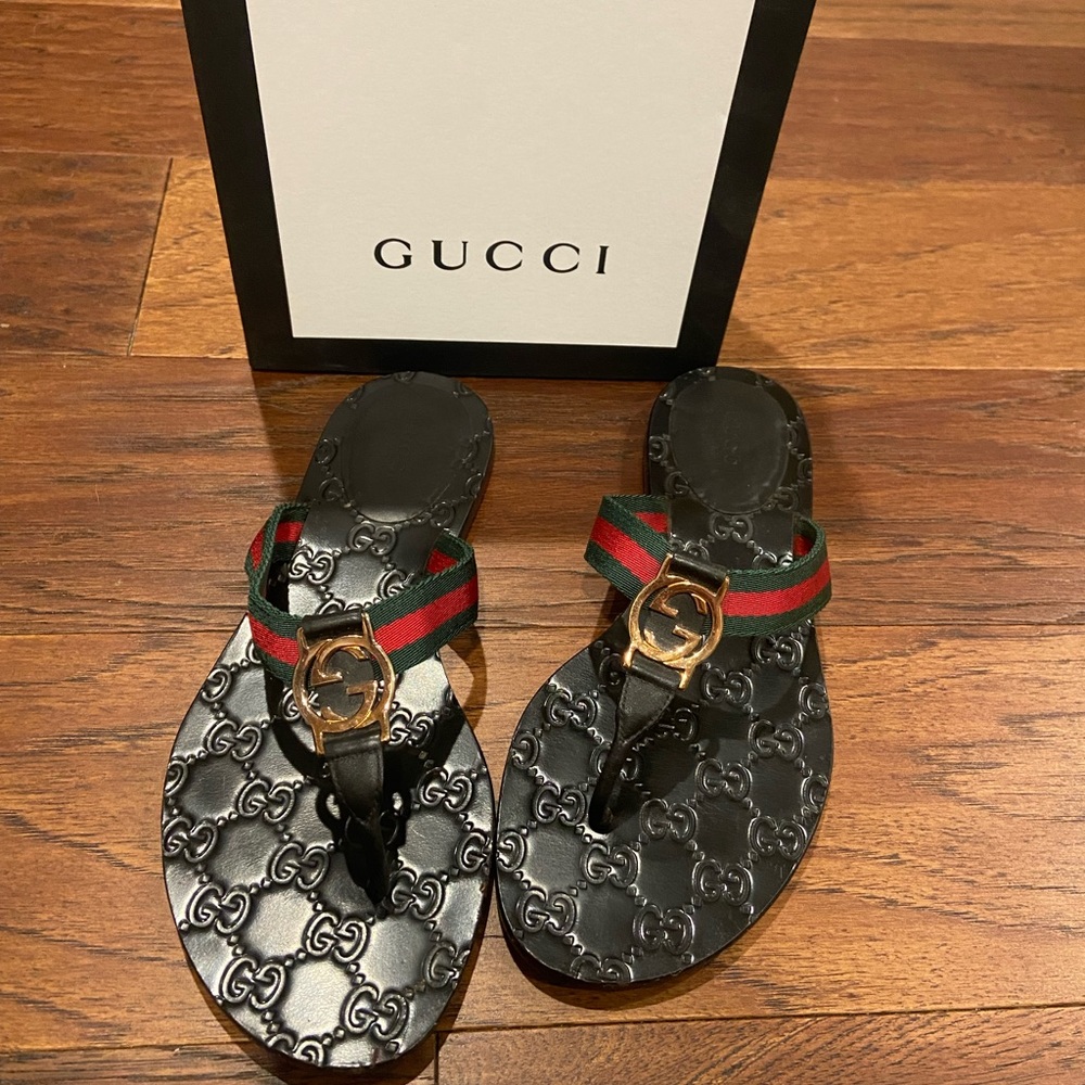Gucci Thong Sandals